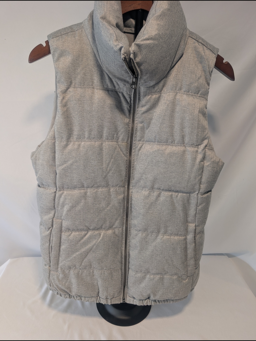 Old Navy Light Gray Quilted Puffer Vest Women's Medium